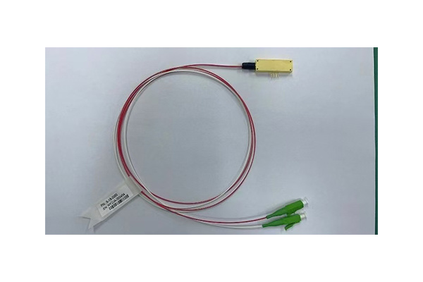 Ipsilateral outgoing thin film LiNbO3 intensity modulator