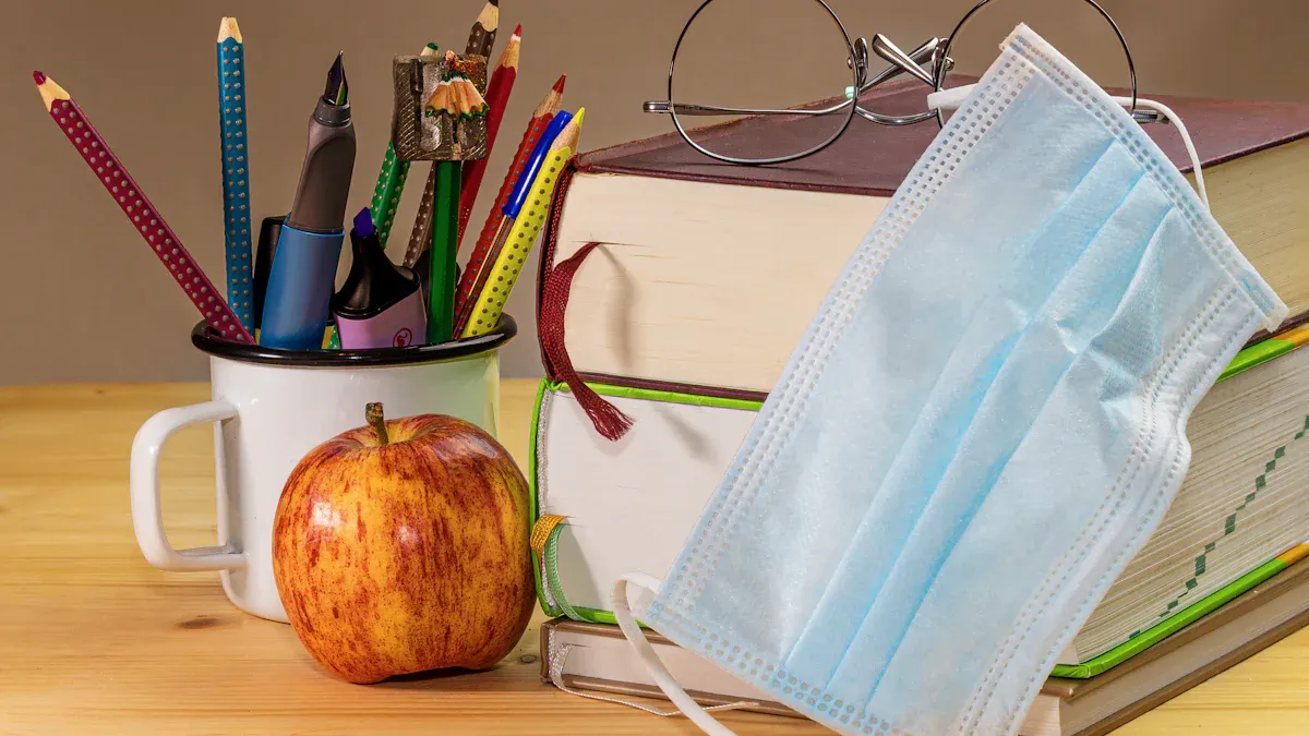 Choosing the Correct Container for Schools