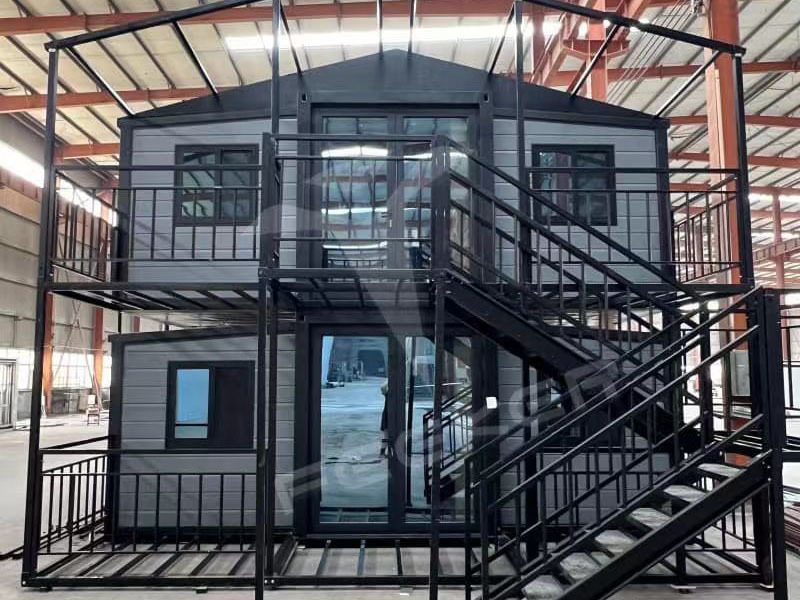 Expanding Container House