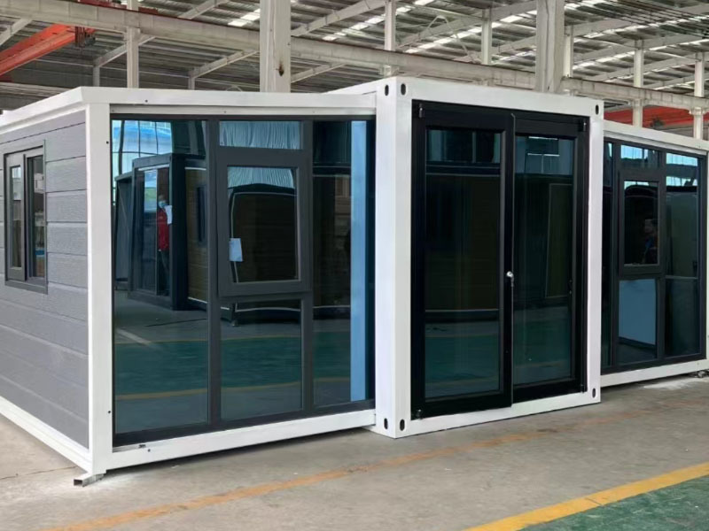 Expanding Container House