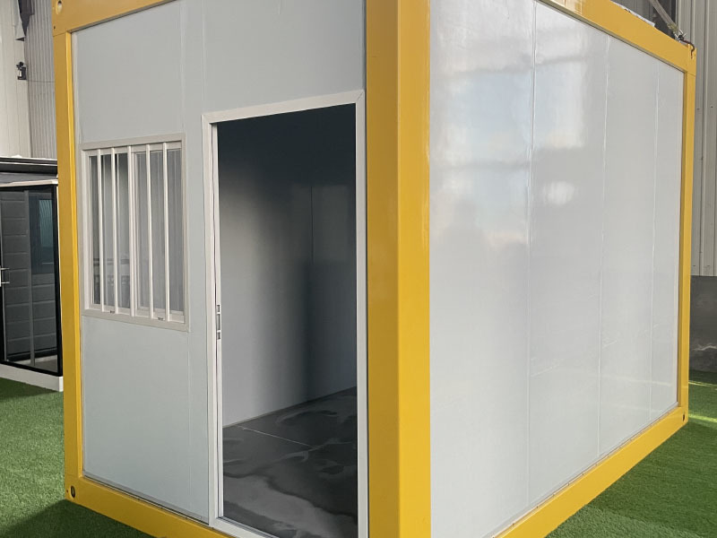 Quick Assembly Room