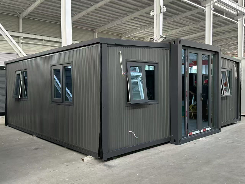 Expanding Container House