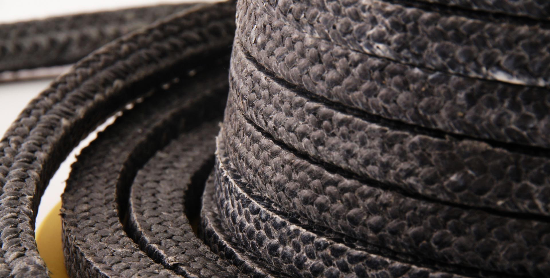 Focusing on the production and sales of graphite sealing products