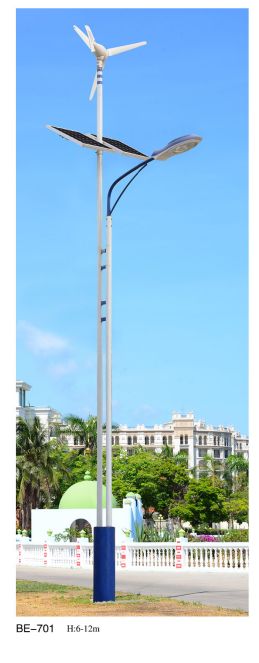 太阳能风光互补道路灯