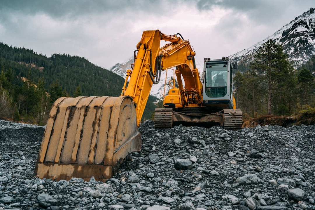 How to Choose Excavator Attachments for Extreme Conditions? GaoHong Reveals 5 Critical Factors