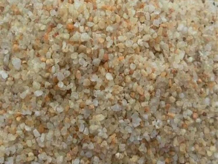 石英砂  颗粒大小在 2~0.05mm