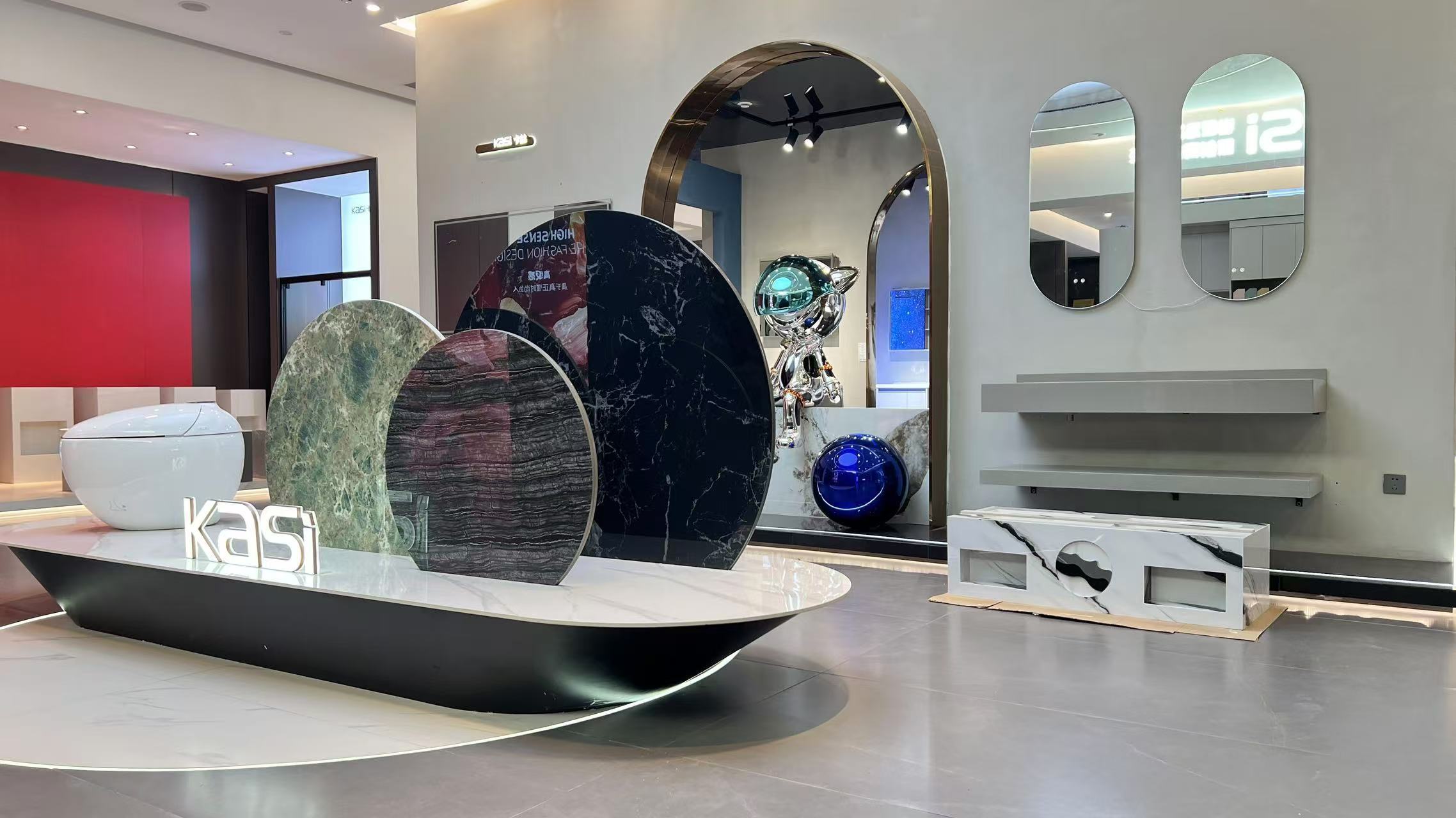 SHOWROOM SHOWROOM