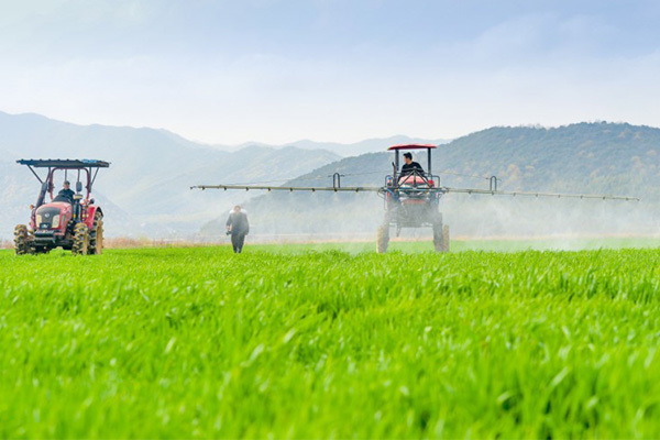 How can suspension additives extend the shelf life of suspension?
