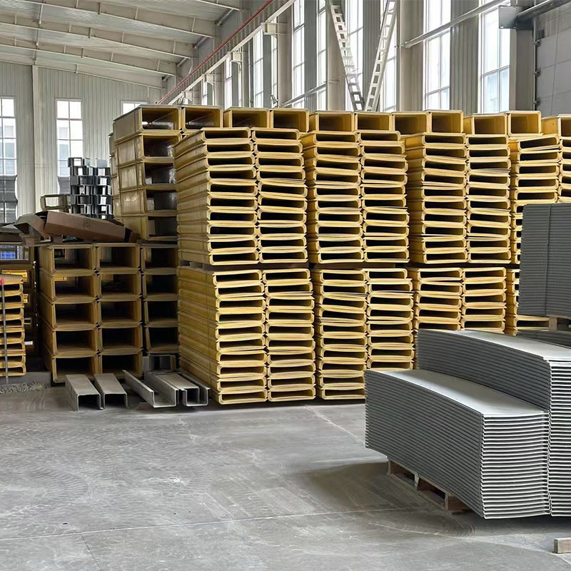 Fiberglass molded cable tray