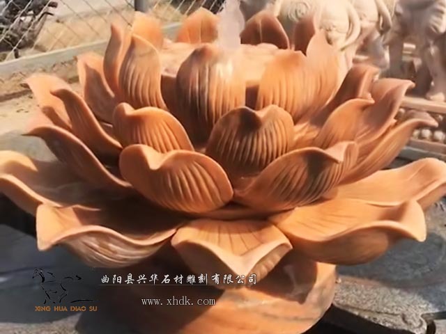 蓮花雕塑