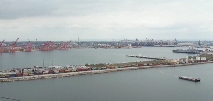 The largest container port in the United States has only 5 ships, and cargo volume has plummeted! | Maritime export logistics