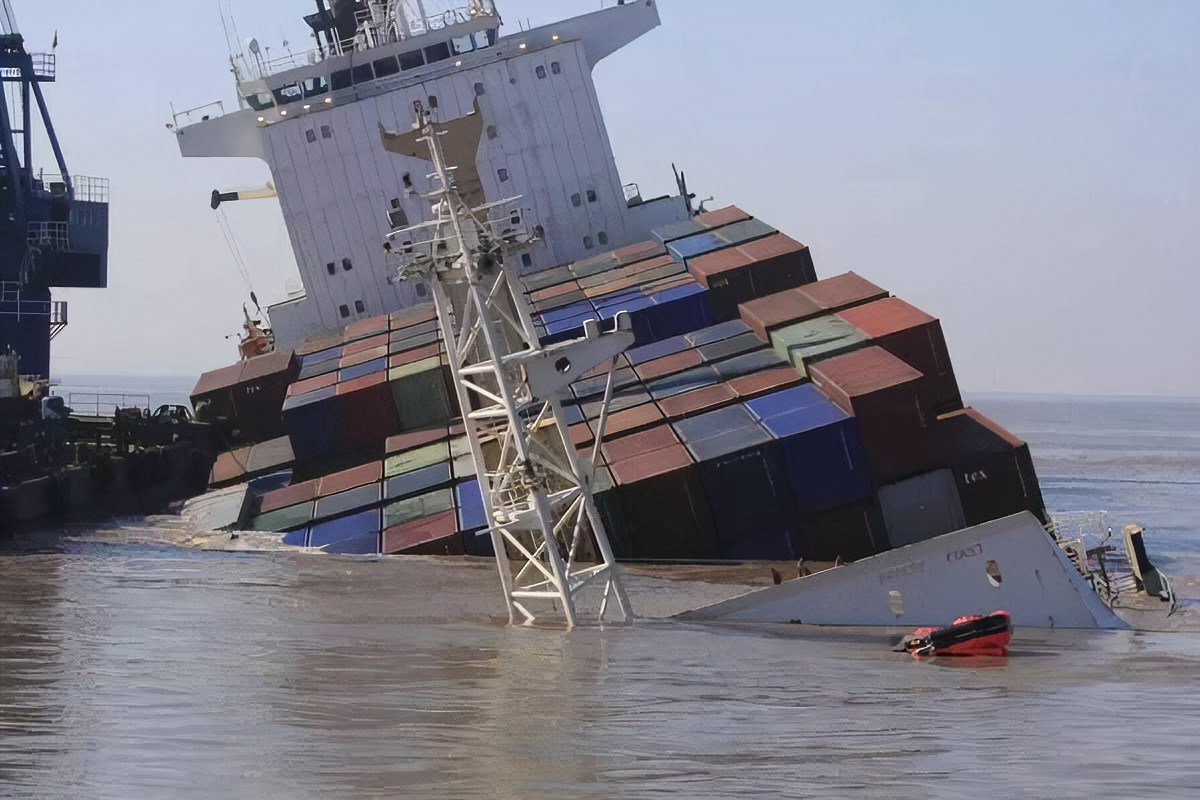 The Responsibility for Water Ingress in Containers and How Cargo Owners Should Respond