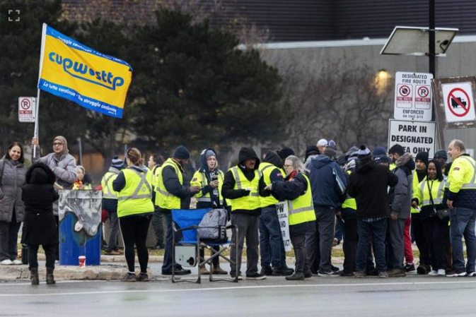 Alert: Canada Post strike triggers logistics collapse, millions affected!