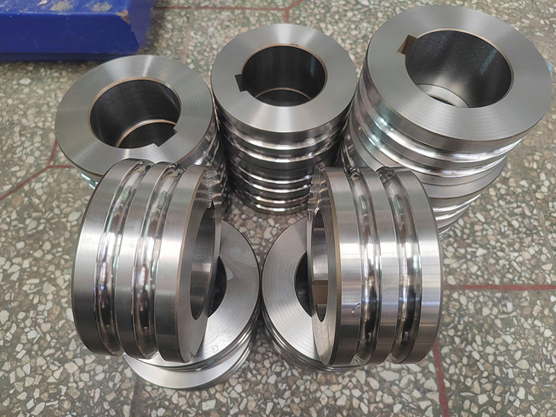 The use of tungsten steel mold