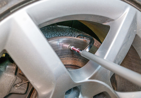 The brake pads that have just been replaced have abnormal noises. The brake pads that have just been replaced have abnormal noises.
