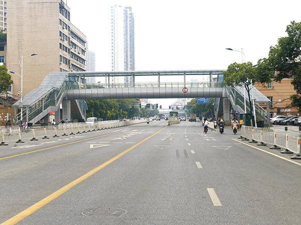 青山路天橋