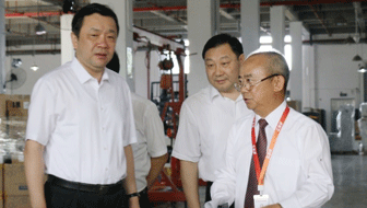 Member of the Standing Committee of Jiangsu Provincial Party Committee and Minister of United Front Work Department Yang Yue and his delegation visited CSG Huaxiao for investigation