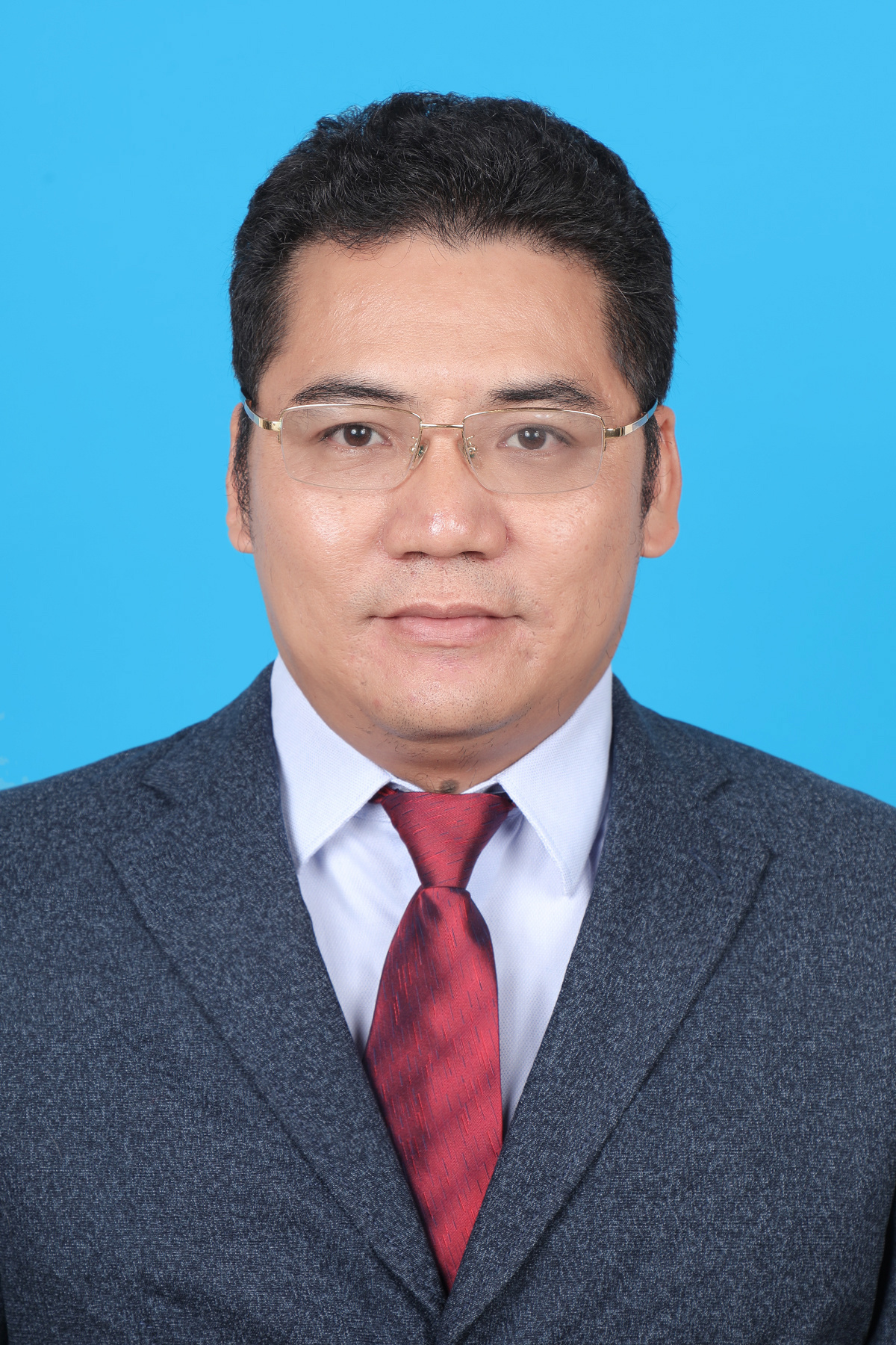 覃治赢