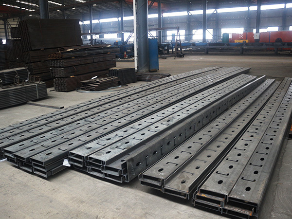 Secondary beam Secondary beam