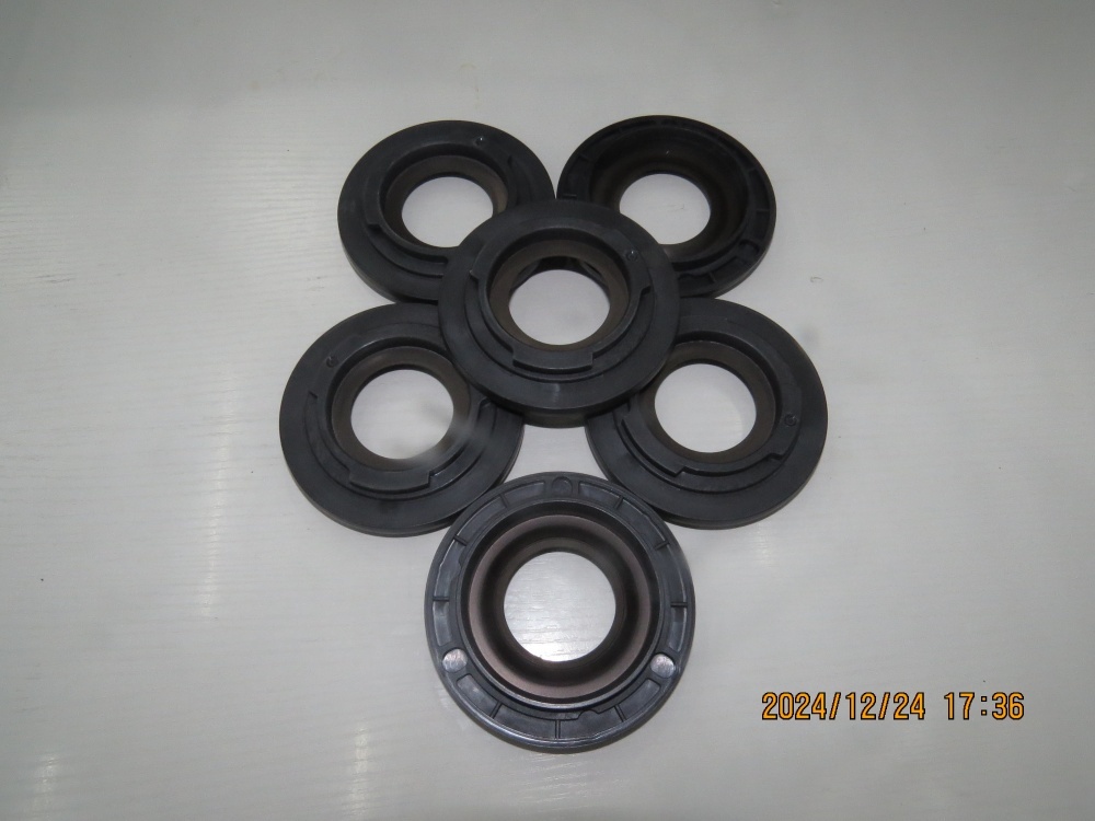Curve front oil seal