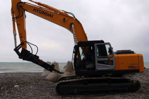 Side type hydraulic breakers are indispensable tools in the construction and demolition industries