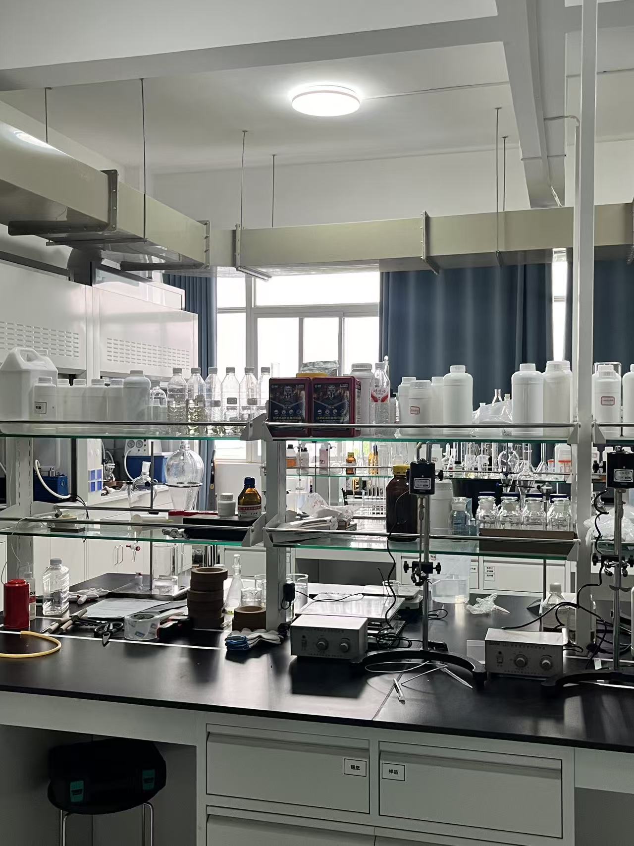 The Application Differences Between Synthetic Ester Oil and Mineral Oil The Application Differences Between Synthetic Ester Oil and Mineral Oil