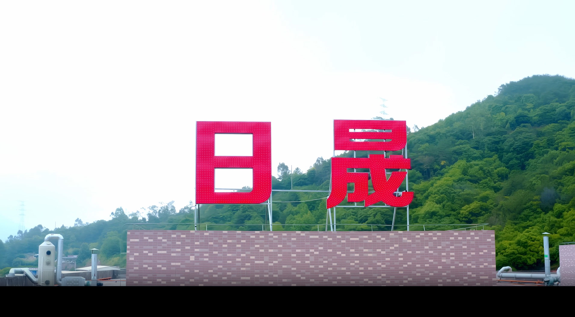 视频标题 视频标题