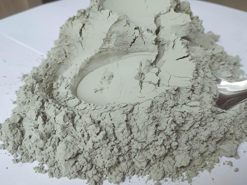 Silicon carbide is used as the negative electrode material.
