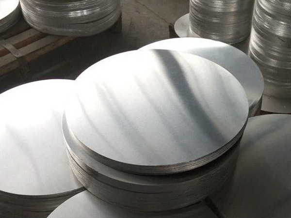 Stainless steel conical head selected corrosion prevention method