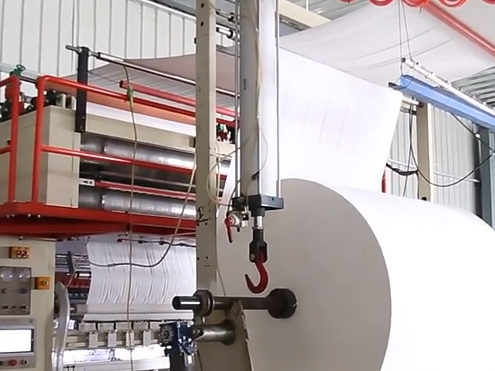 The production process of paper drawing
