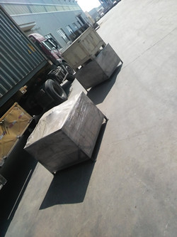 Pig Stall is loading in factory today~