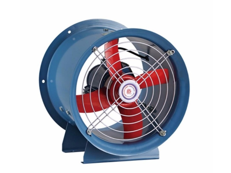 Low-noise axial flow fan