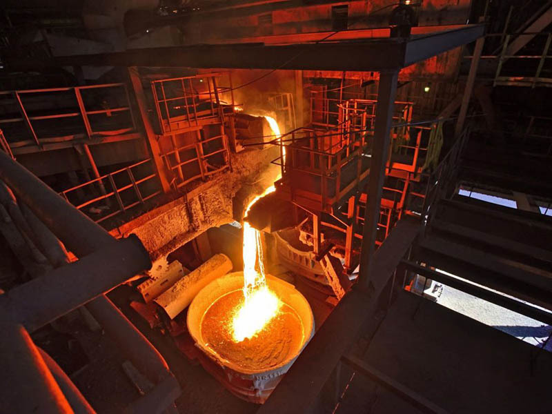 The material and manufacturing process of excavator support wheels