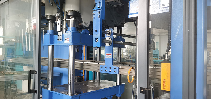 Why Your Business Needs a Plastic Vacuum Forming Machine for Sale