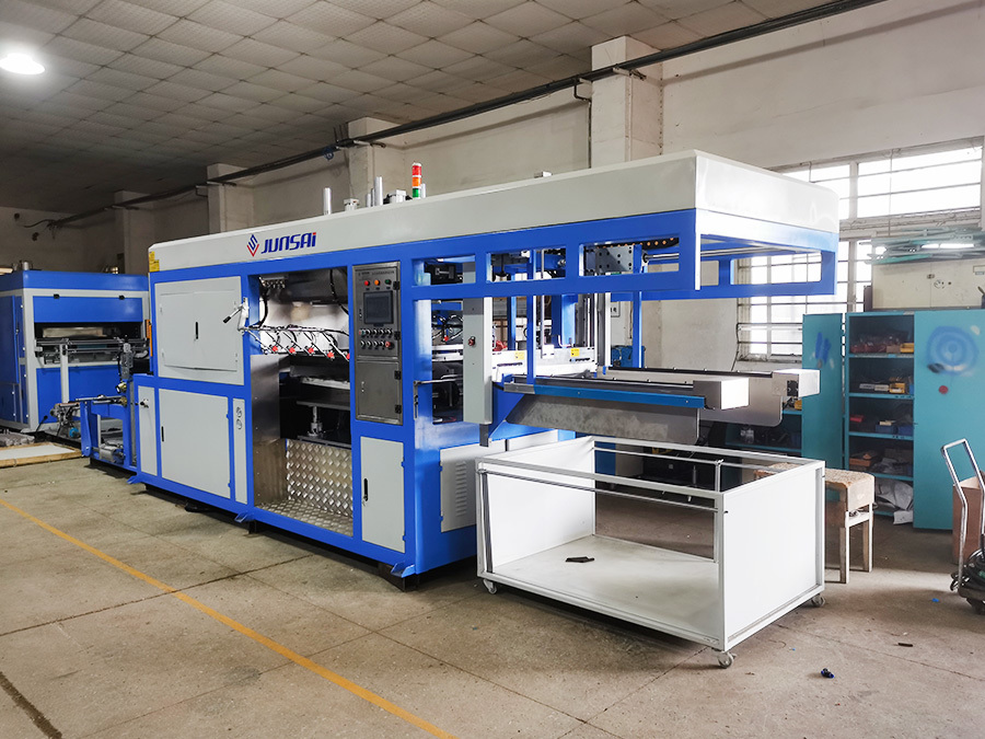 Maximizing Efficiency with Tabletop Vacuum Forming Machines: A Comprehensive Guide