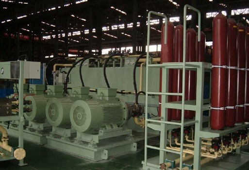 Closed cooling tower for hydraulic station