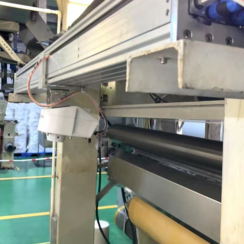 同飞科技顺利完成新飞卫生材料4套InSenXe红外水分仪安装，以专业服务赋能卫材行业标杆