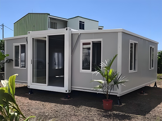 Expandable Container House