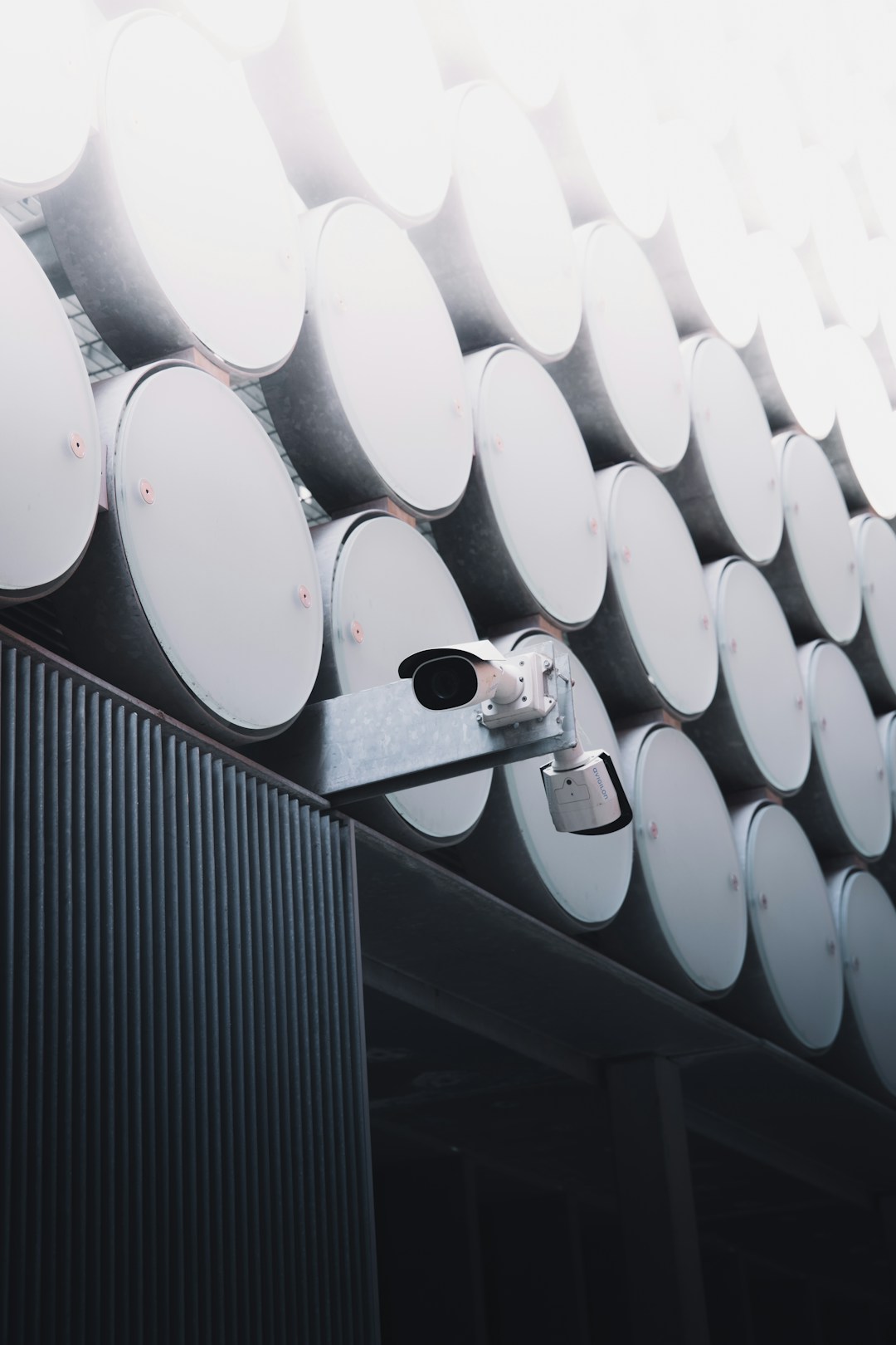 EU cuts steel import quotas