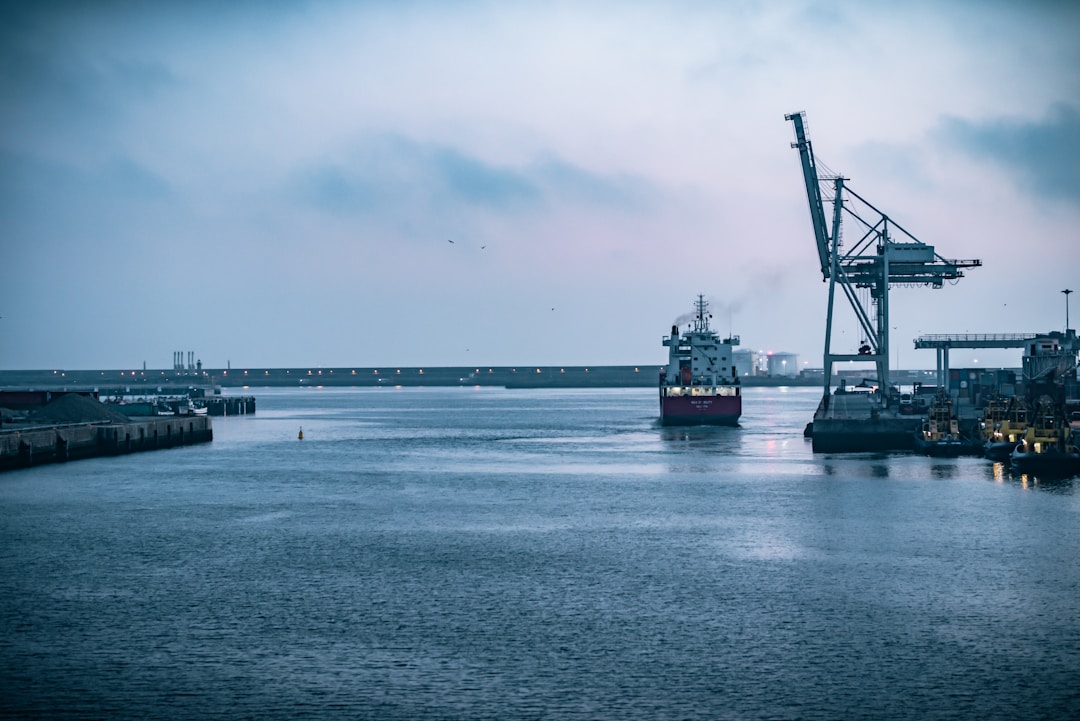 Mexico introduces new measures to cope with pressure on imports of low-priced steel and textiles