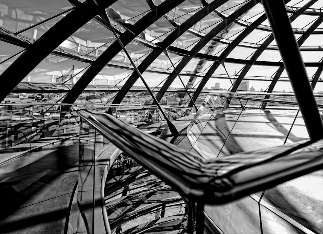 Steel Industry 2025: Interweaving of Production Cuts and Market Uncertainties