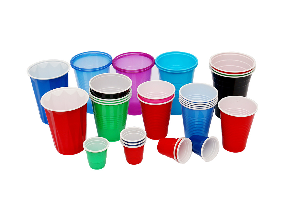 Plastic-drinking-cups