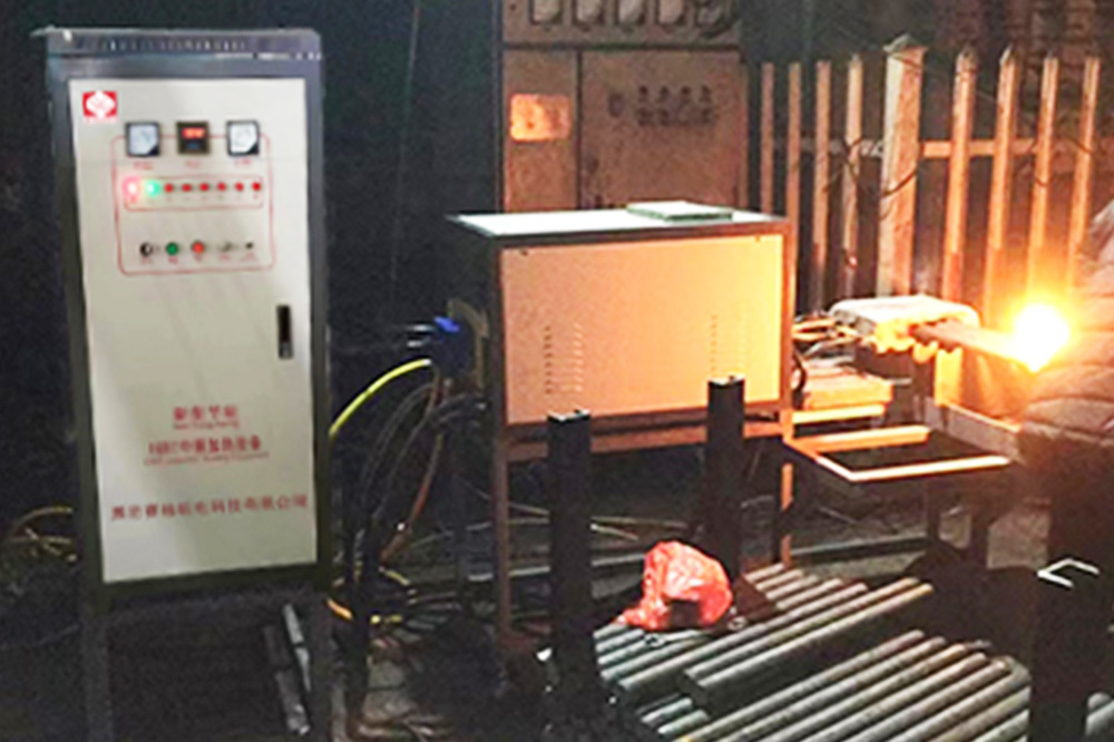 圆棒锻打前感应加热