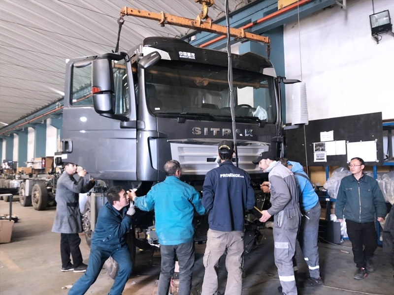The first batch of SITRAK dump trucks of Sinotruk in Morocco are being equipped with cabs
