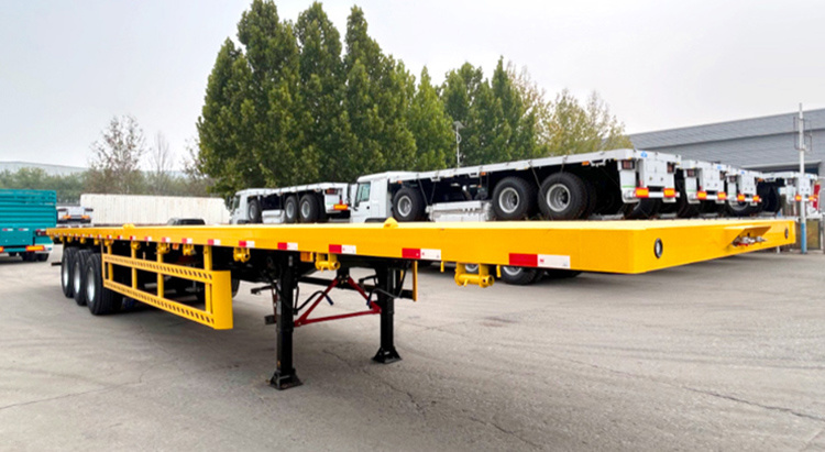 Sinotruck Flatbed Semi Trailer Truck
