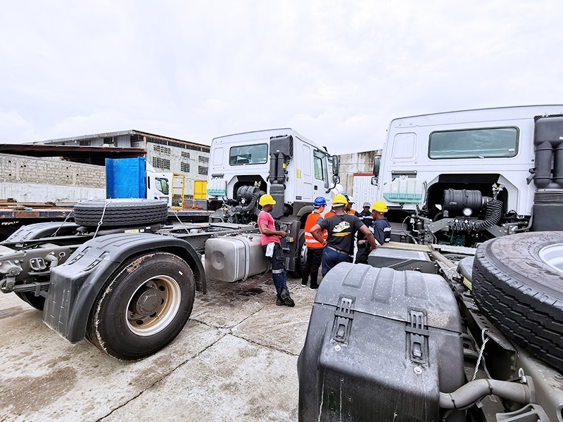 China National Heavy Duty Truck Group's local customer follow-up activity, visiting the largest dangerous goods transportation logistics company in the area