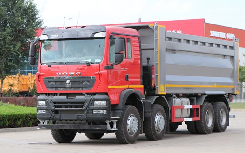 TX 8X4 TIPPER