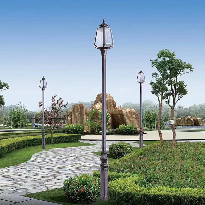 Lumières de cour
