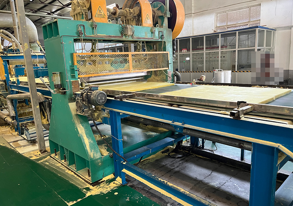 Glass wool equipment