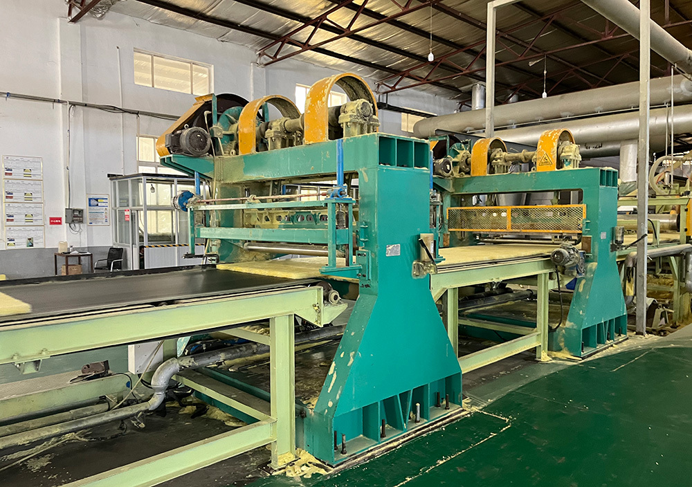 Glass wool equipment